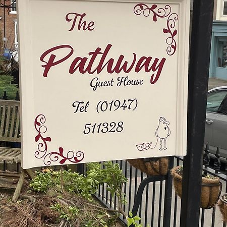 The Pathway Guesthouse Уитби Экстерьер фото